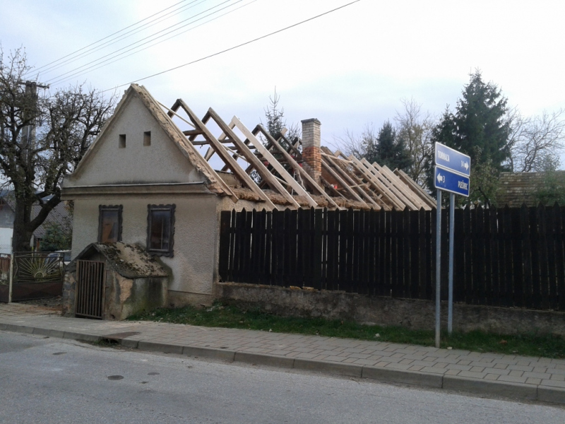 Aktuality / Rekonštrukcia strechy Domu tradícií