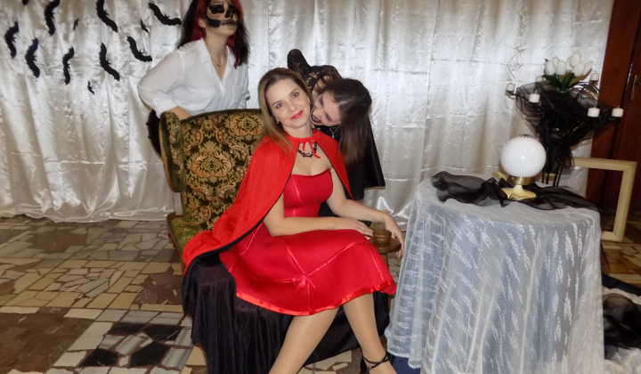 19. fotógaléria fotózás 2022| IV. HALLOWEEN bál-ples