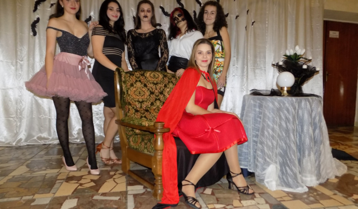 22. fotógaléria fotózás 2022| IV. HALLOWEEN bál-ples