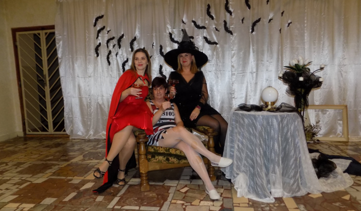 24. fotógaléria fotózás 2022| IV. HALLOWEEN bál-ples