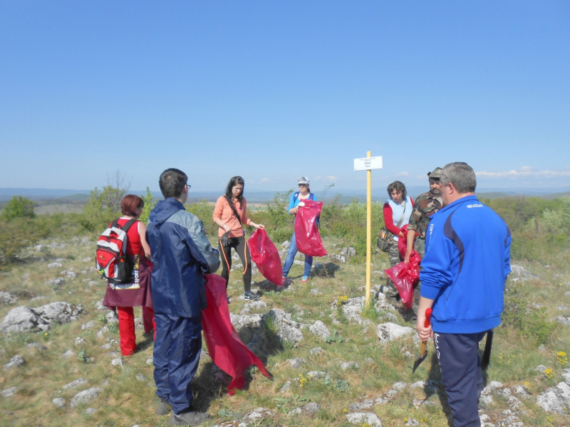 2015/ A tanösvény tisztítása - Čistenie náučného chodníka