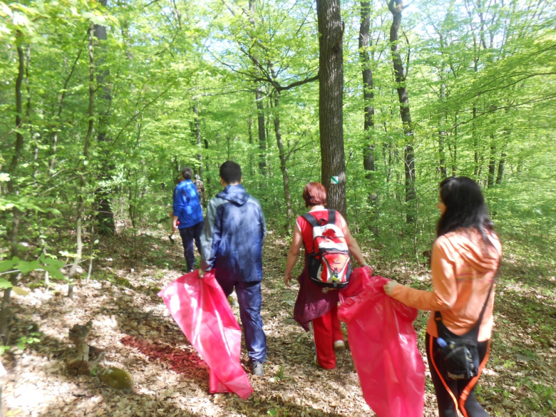 2015/ A tanösvény tisztítása - Čistenie náučného chodníka