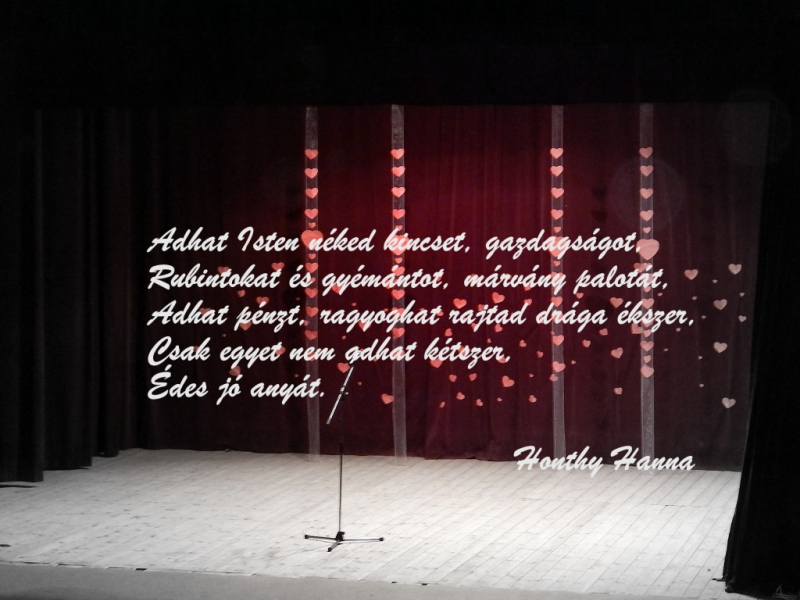 2015/ Anyák napja - Deň matiek - NAPSUGÁR