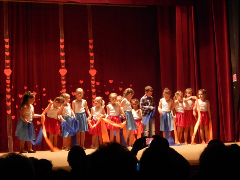 2015/ Anyák napja - Deň matiek - NAPSUGÁR