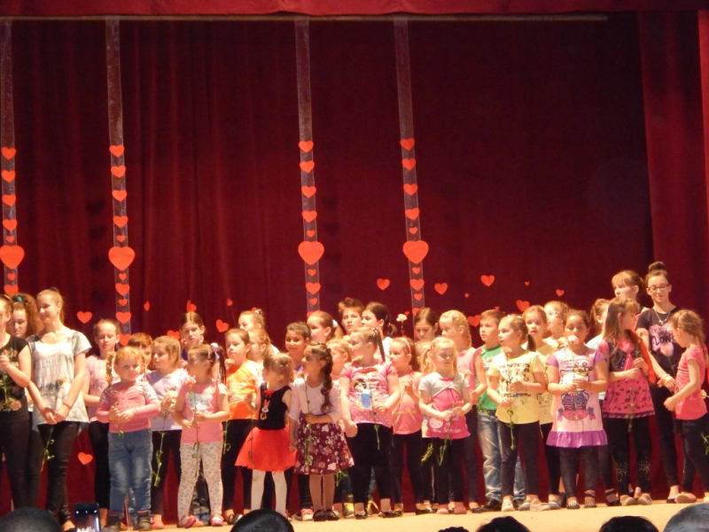 2015/ Anyák napja - Deň matiek - NAPSUGÁR