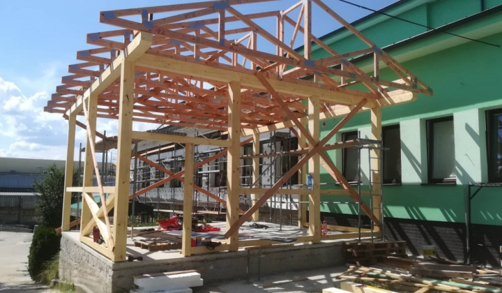 1. fotografia fotogalérie Projekty / Zastrešenie pódia pri Kultúrnom dome