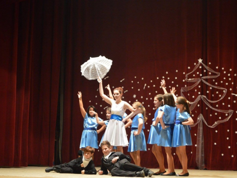 2015/ Karácsonyi esztrád - Vianočná estráda - NAPSUGÁR