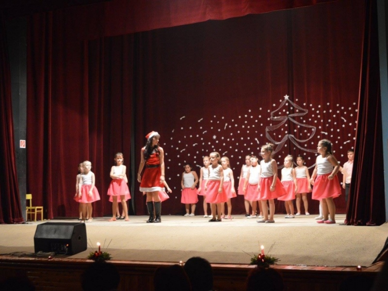 2015/ Karácsonyi esztrád - Vianočná estráda - NAPSUGÁR