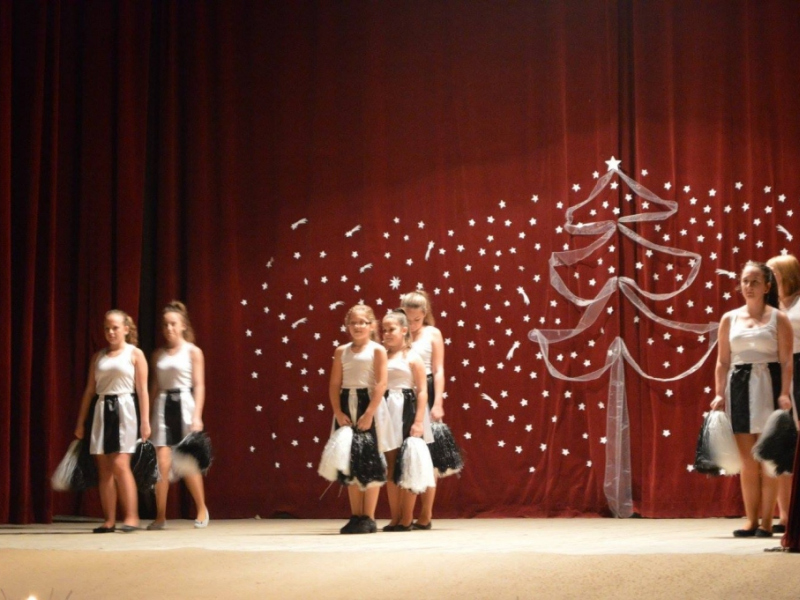 2015/ Karácsonyi esztrád - Vianočná estráda - NAPSUGÁR