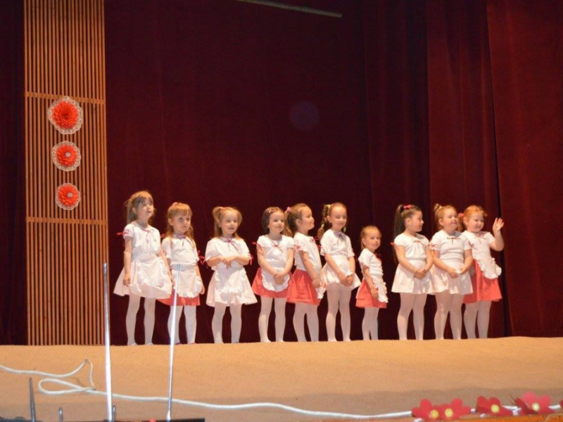 2016/ Anyák napja - Deň matiek - NAPSUGÁR