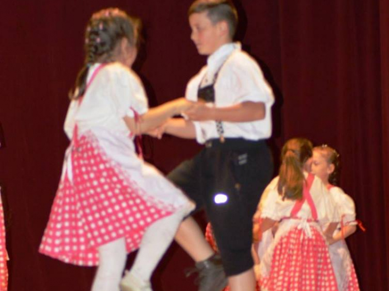 2016/ Anyák napja - Deň matiek - NAPSUGÁR