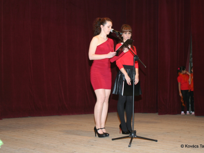 2016/ Karácsonyi esztrád - Vianočná estráda - NAPSUGÁR