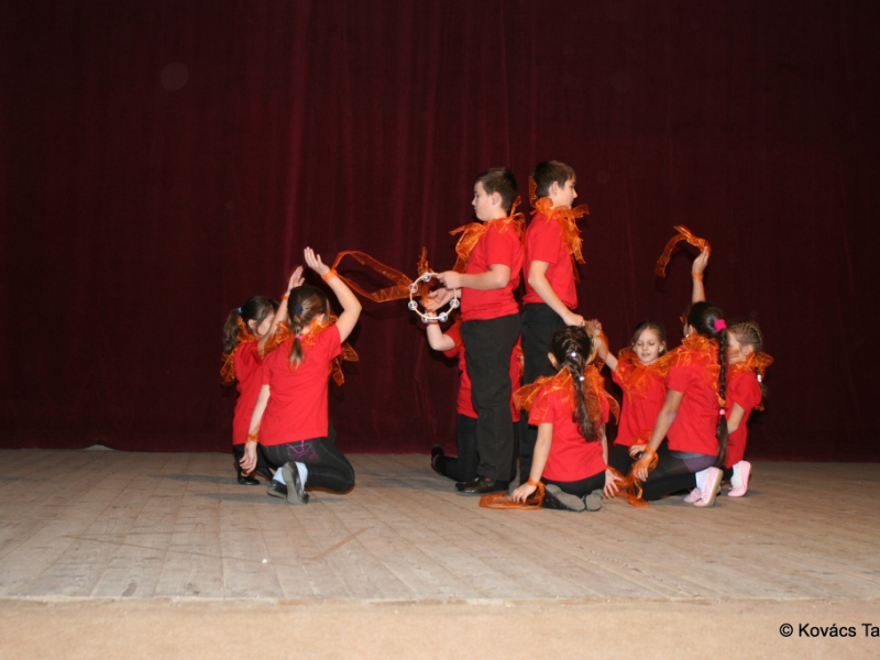 2016/ Karácsonyi esztrád - Vianočná estráda - NAPSUGÁR