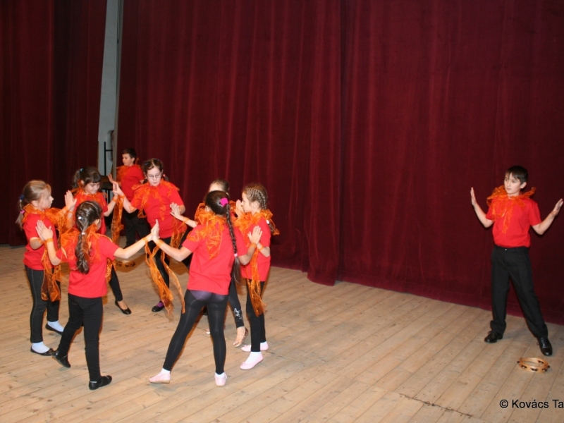 2016/ Karácsonyi esztrád - Vianočná estráda - NAPSUGÁR