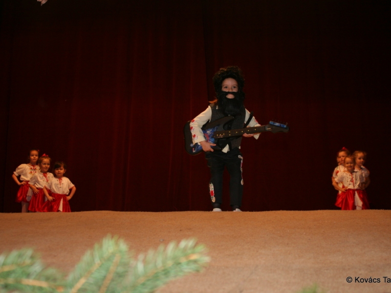 2016/ Karácsonyi esztrád - Vianočná estráda - NAPSUGÁR