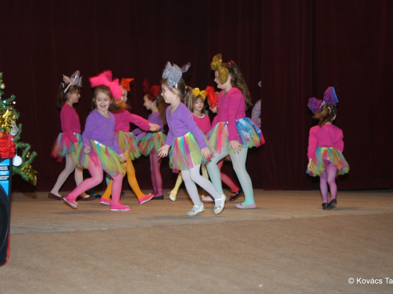 2016/ Karácsonyi esztrád - Vianočná estráda - NAPSUGÁR