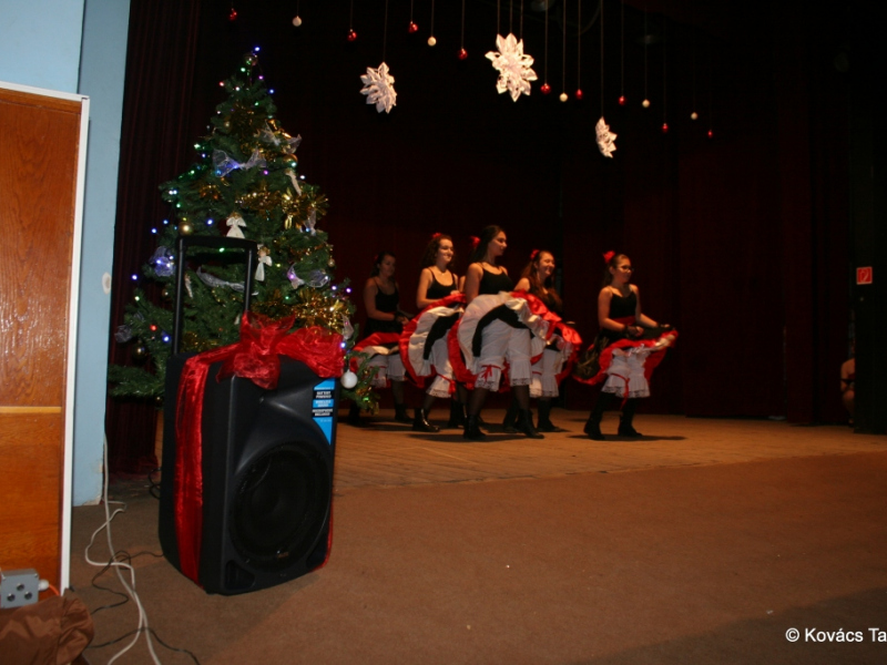 2016/ Karácsonyi esztrád - Vianočná estráda - NAPSUGÁR