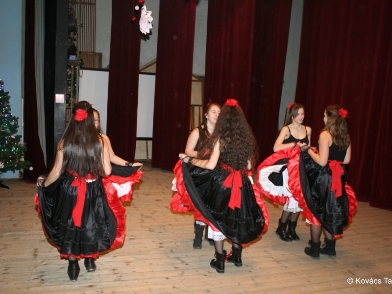 2016/ Karácsonyi esztrád - Vianočná estráda - NAPSUGÁR