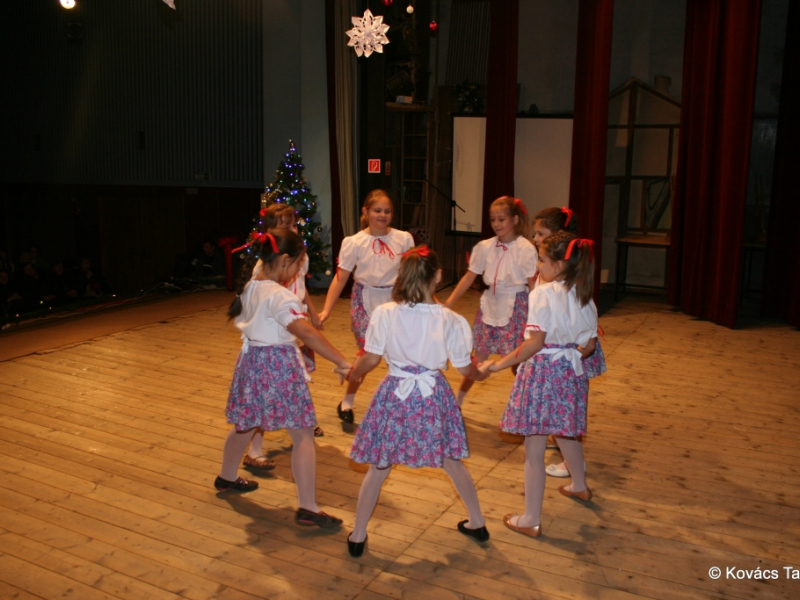 2016/ Karácsonyi esztrád - Vianočná estráda - NAPSUGÁR