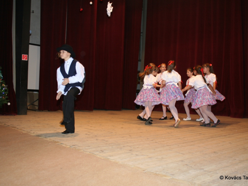 2016/ Karácsonyi esztrád - Vianočná estráda - NAPSUGÁR