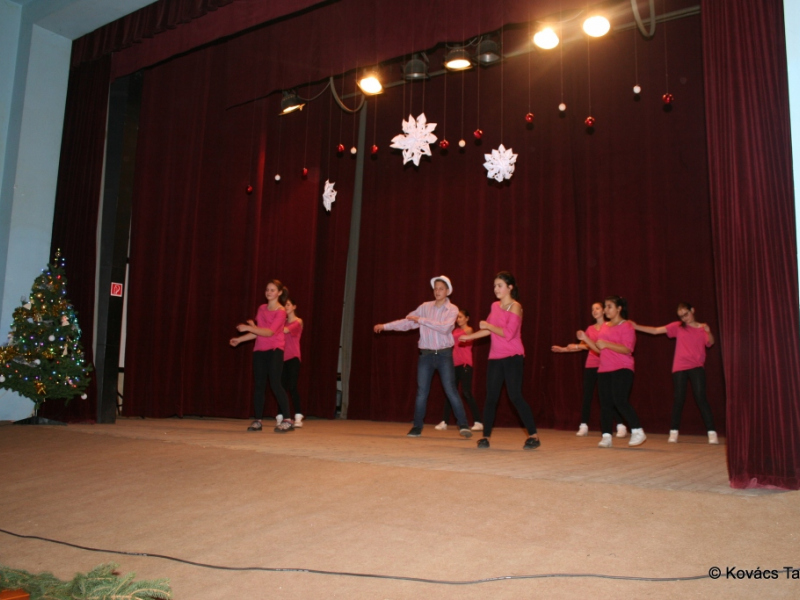 2016/ Karácsonyi esztrád - Vianočná estráda - NAPSUGÁR