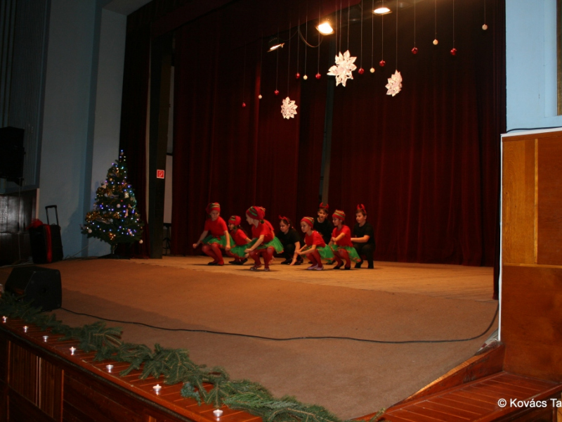 2016/ Karácsonyi esztrád - Vianočná estráda - NAPSUGÁR