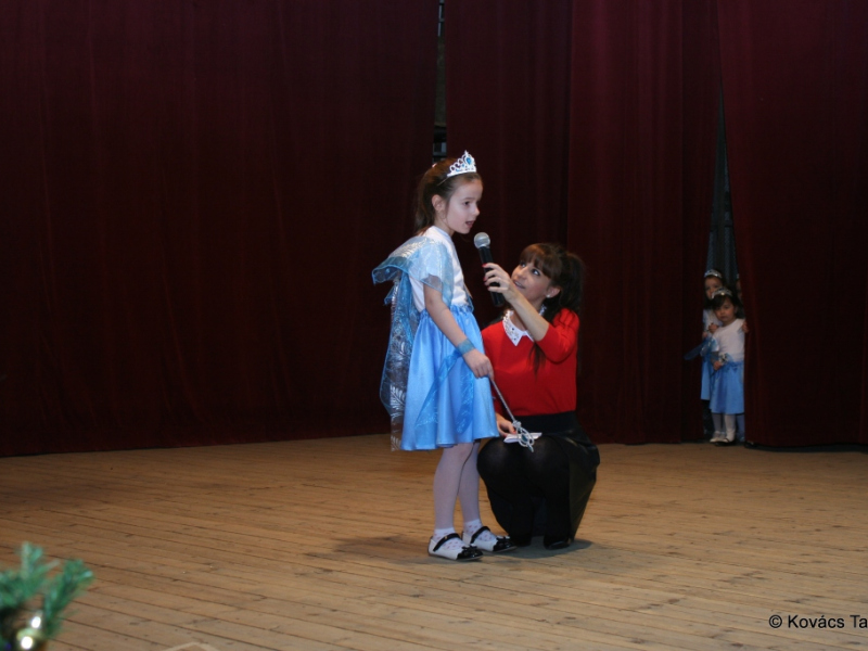 2016/ Karácsonyi esztrád - Vianočná estráda - NAPSUGÁR