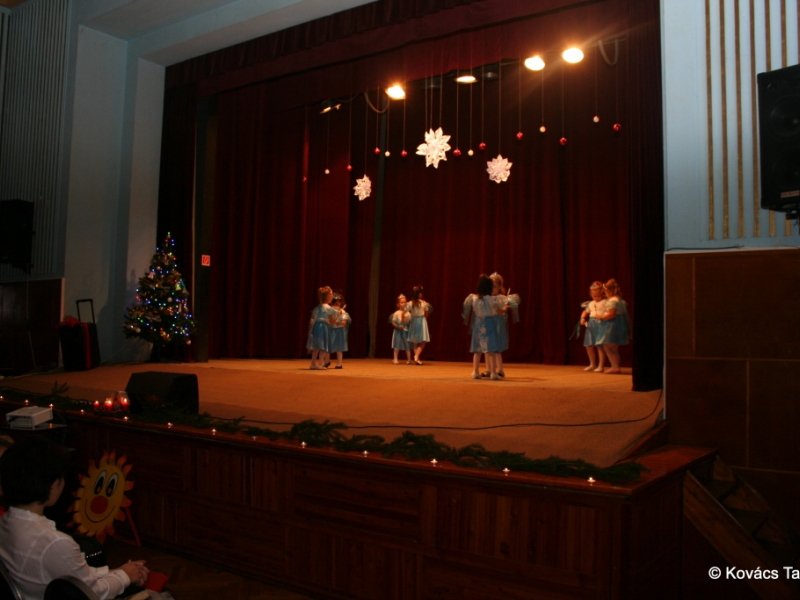 2016/ Karácsonyi esztrád - Vianočná estráda - NAPSUGÁR