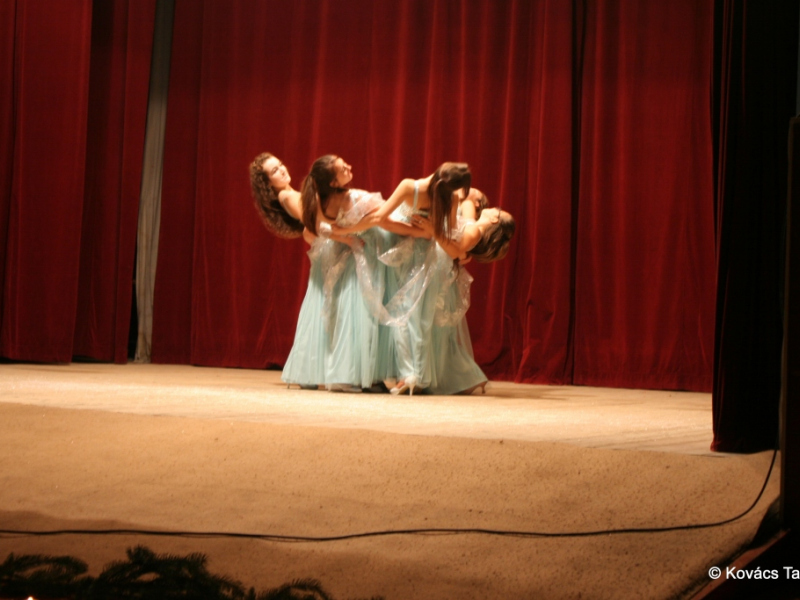 2016/ Karácsonyi esztrád - Vianočná estráda - NAPSUGÁR