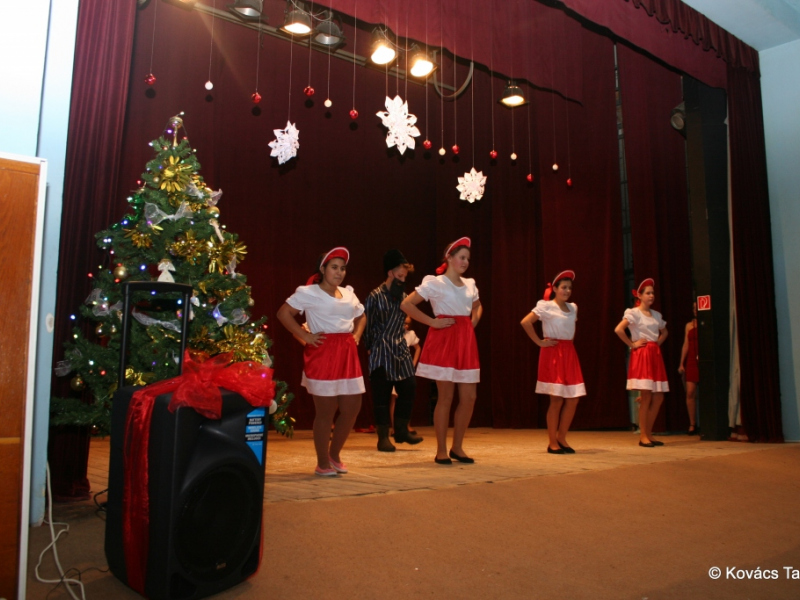 2016/ Karácsonyi esztrád - Vianočná estráda - NAPSUGÁR