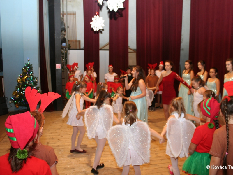 2016/ Karácsonyi esztrád - Vianočná estráda - NAPSUGÁR