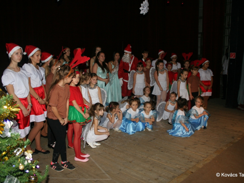 2016/ Karácsonyi esztrád - Vianočná estráda - NAPSUGÁR