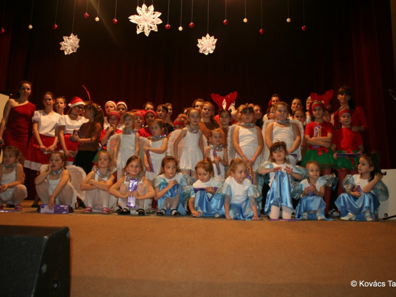 2016/ Karácsonyi esztrád - Vianočná estráda - NAPSUGÁR