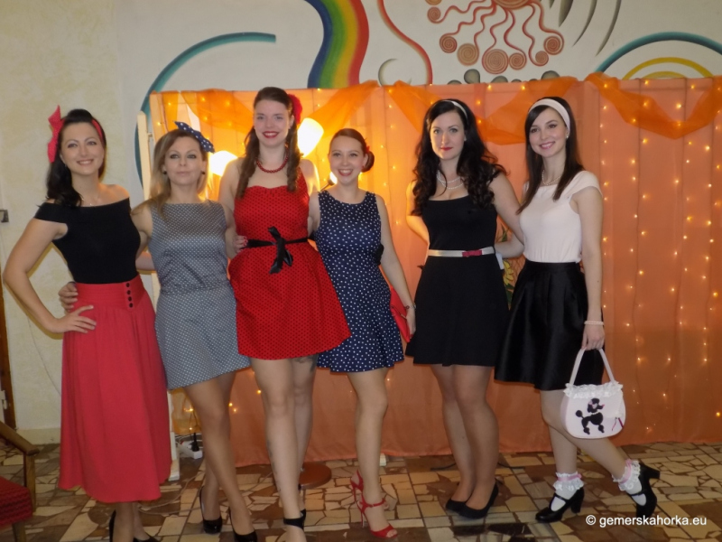 2017/ RETRO bál-ples