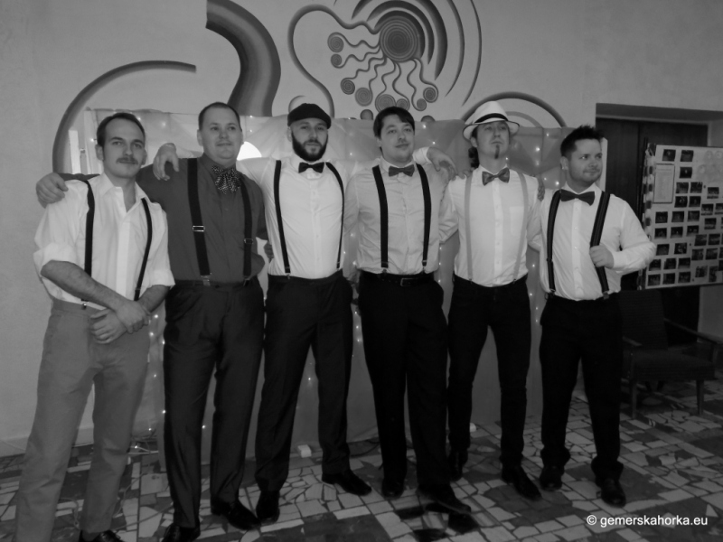 2017/ RETRO bál-ples