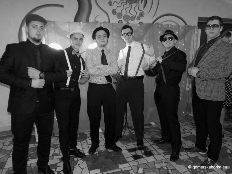 2017/ RETRO bál-ples