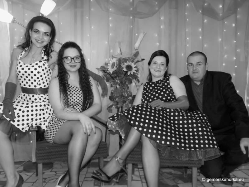 2017/ RETRO bál-ples