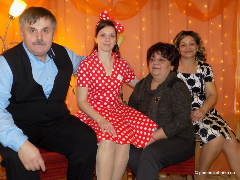 2017/ RETRO bál-ples