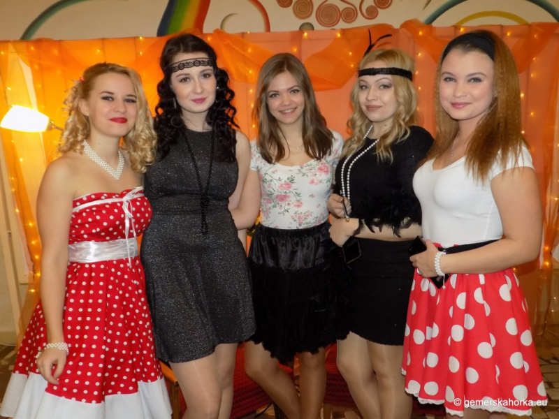 2017/ RETRO bál-ples