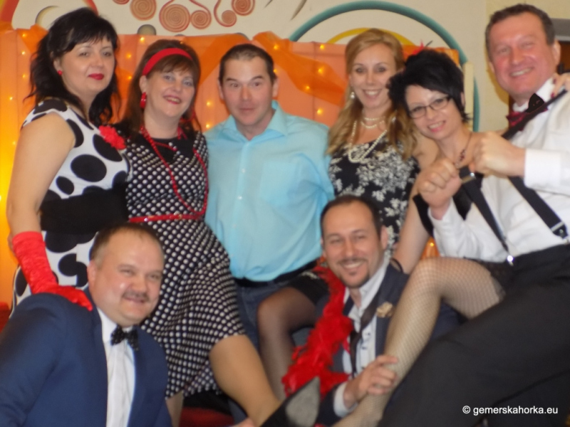 2017/ RETRO bál-ples