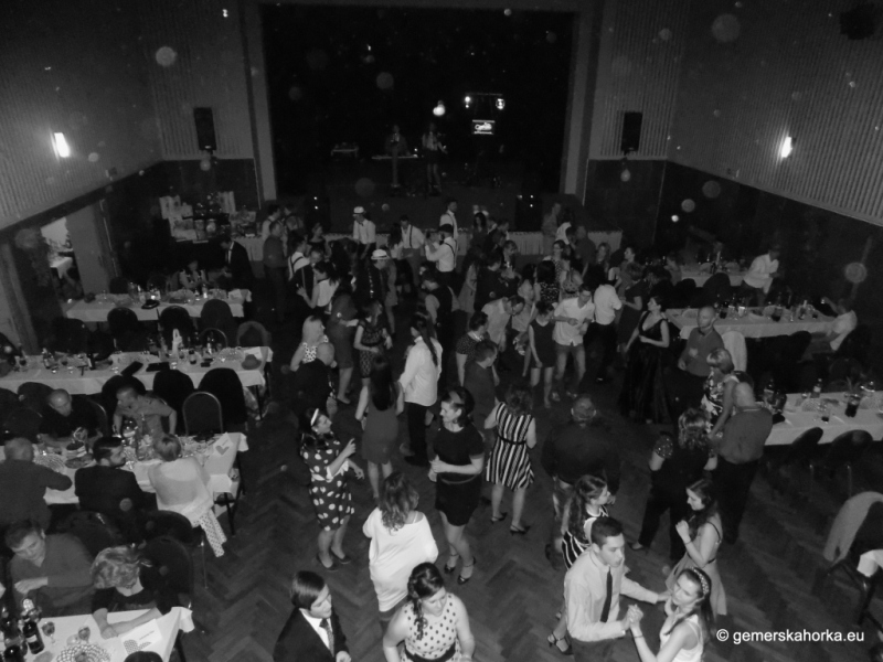 2017/ RETRO bál-ples