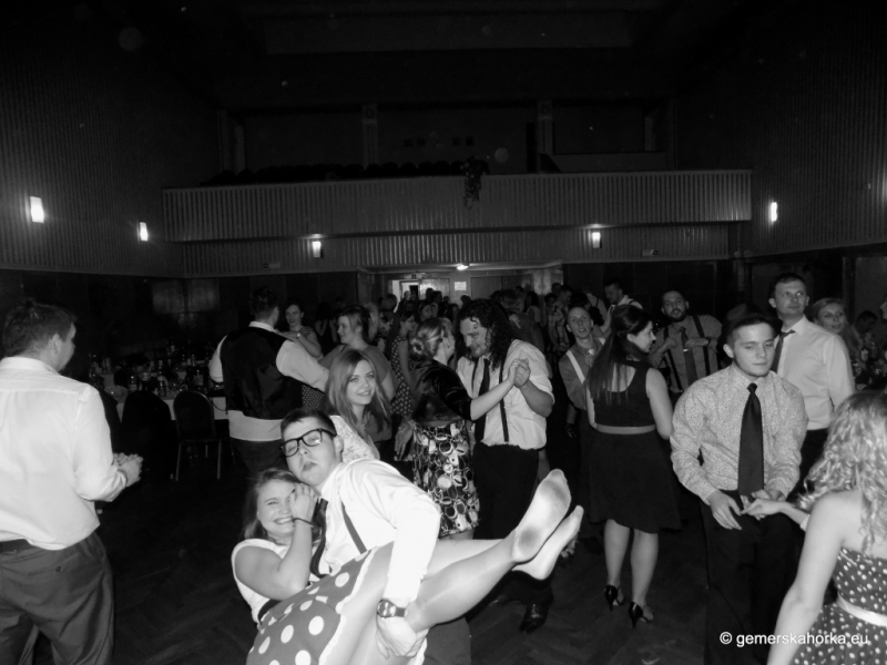 2017/ RETRO bál-ples