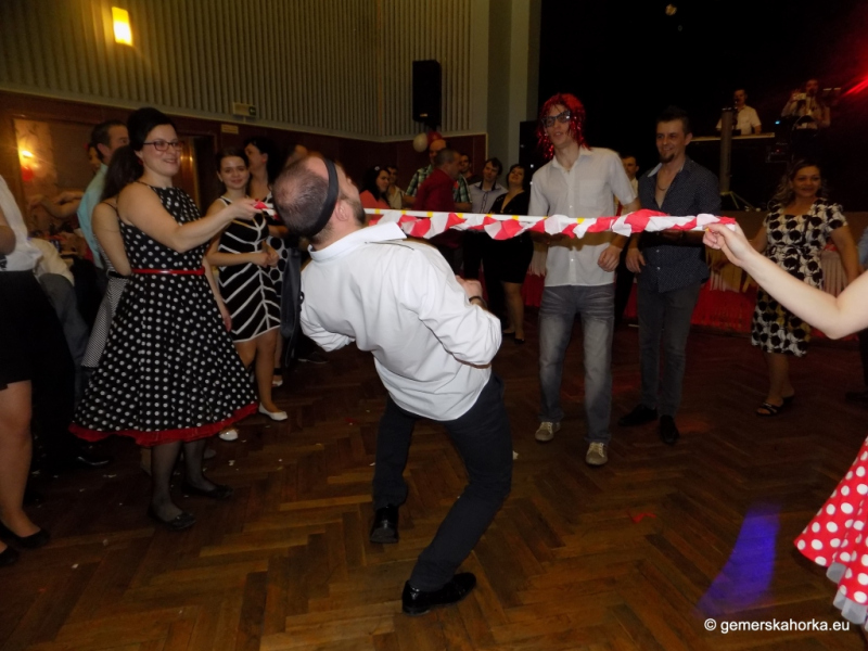 2017/ RETRO bál-ples