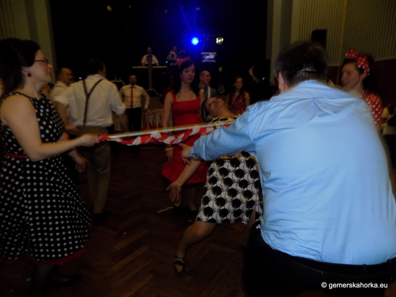 2017/ RETRO bál-ples