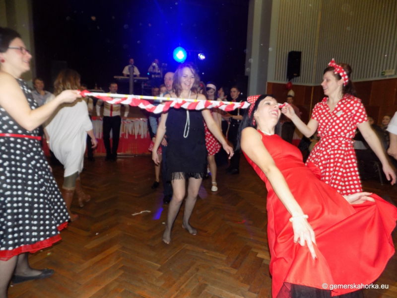 2017/ RETRO bál-ples