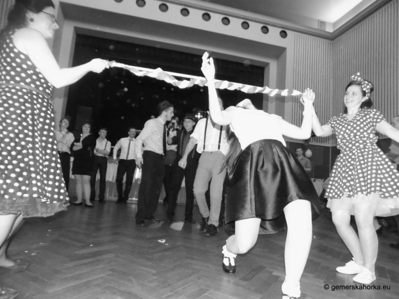 2017/ RETRO bál-ples