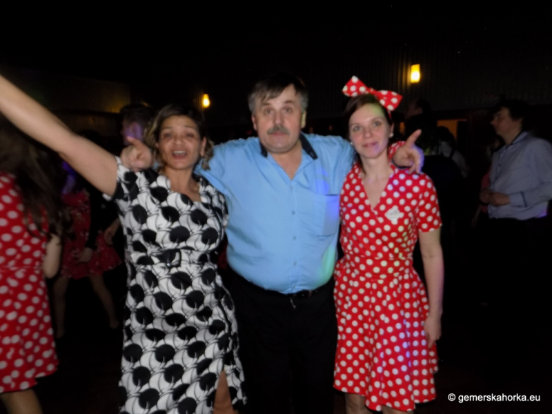 2017/ RETRO bál-ples