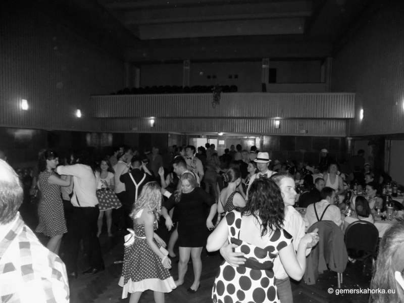 2017/ RETRO bál-ples