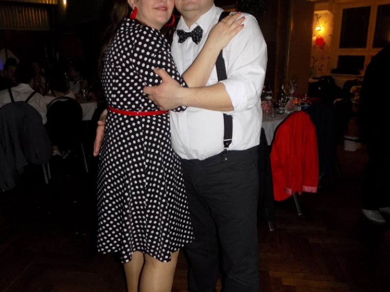 2017/ RETRO bál-ples