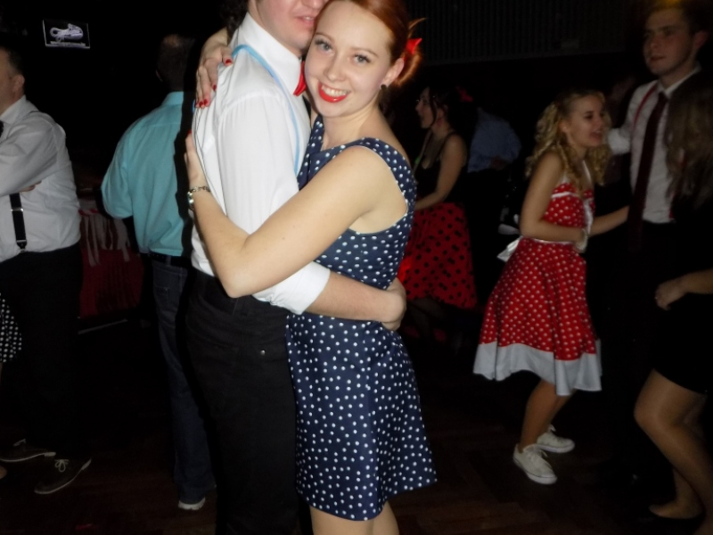 2017/ RETRO bál-ples